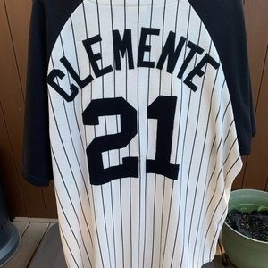 Roberto Clemente Pirates Baseball Jersey XL